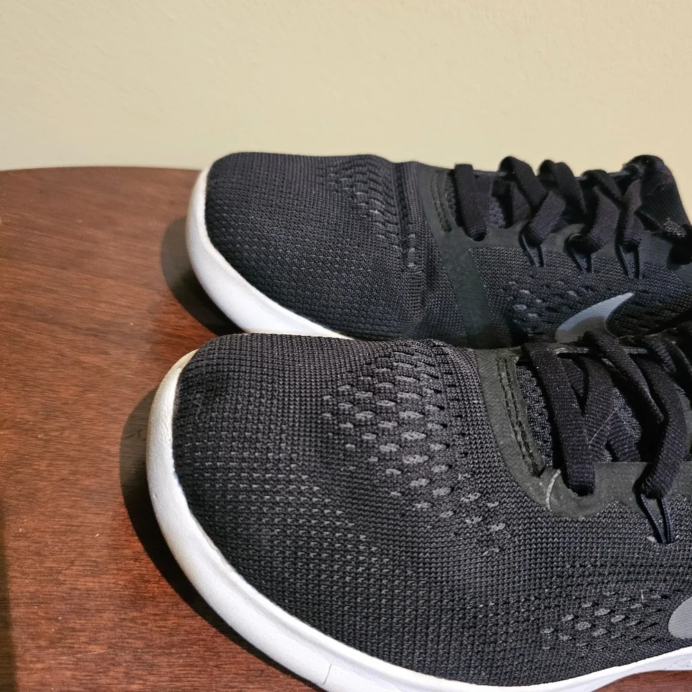 Nike Free run kids sneakers‎ boys size 4y - Picture 4 of 8